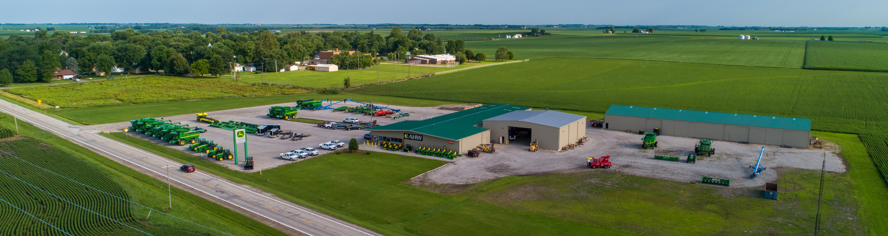 New Holland, IL Quality John Deere Equipment Tractors, Combines